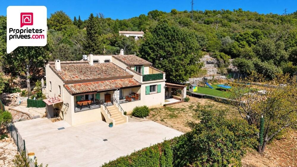 Vente Villa BELLE VILLA TRADITIONNELLE RENOVEE 5 PIECES 164 M2 ET TERRAIN DE 1100 M2 Saint cezaire sur siagne