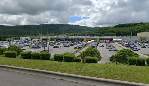 A LOUER -CELLULE COMMERCIALE 3600 25220 Chalezeule