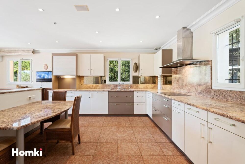 Vente Maison Maison/Villa T6 de 210 m² à Mandelieu-la-Napoule 06210 Mandelieu la napoule