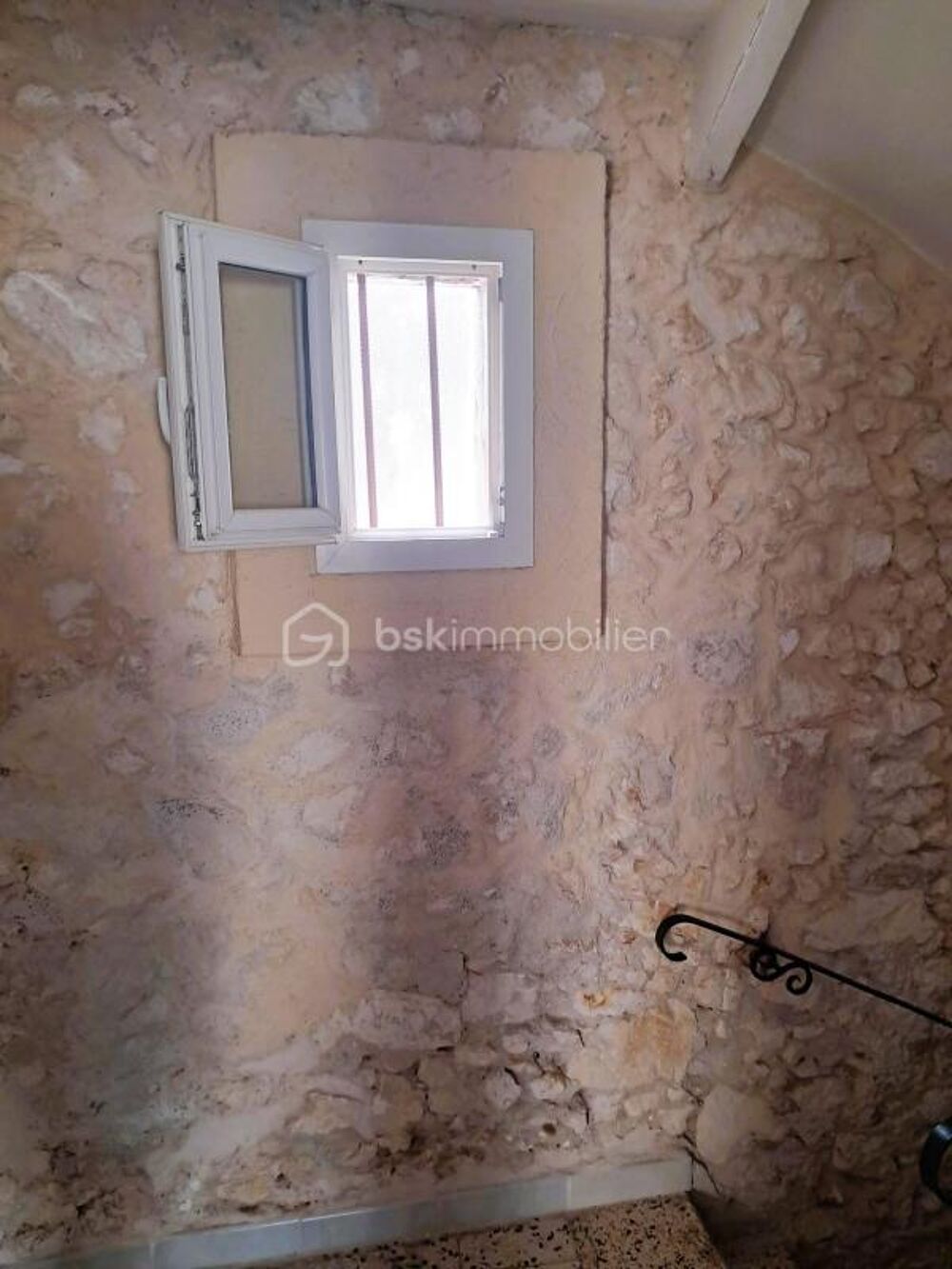 Jolie maison de village de 119m² sans aucun travaux située à proximité des commerces avec autorisation de louer - Toiture révisé