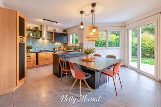 Maison 8 pièces 245 m² · à Saint-Alban-Leysse · 245 m² · 749 000 €