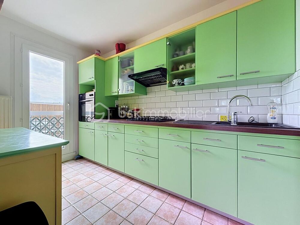 Vente Appartement EZANVILLE - Appartement 4 pièces 90m² – Dernier étage au 4ème AVEC ascenseur, balcon, 2 places de parking et 1 cave Ezanville