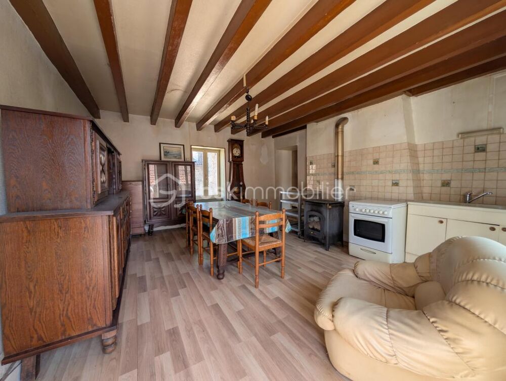 Vente Maison Corps de ferme à rénover avec terrain constructible - Fort potentiel d'habitation et d'investissement Yssac la tourette