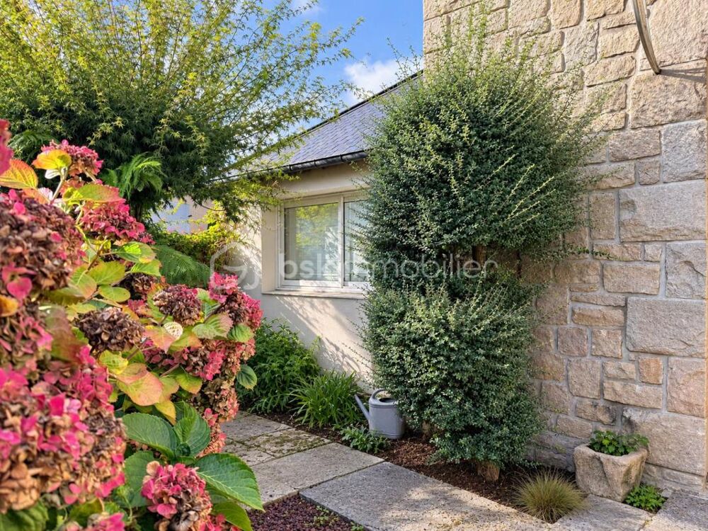 Vente Maison LAMBALLE CENTRE – MAISON DE CARACTÈRE EN PIERRE – 4 CHAMBRES – JARDIN ET TERRASSE Lamballe