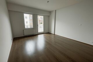  Appartement à louer 4 pièces 77 m²