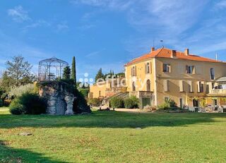  Propri�t�/ch�teau � vendre 15 + pi�ces 1000 m�