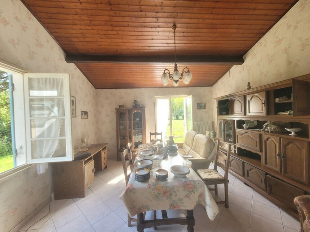 Maison à vendre 6 pièces SAINT VIVIEN DE MEDOC (33), ensemble immobilier sur terrain de 3660 m2