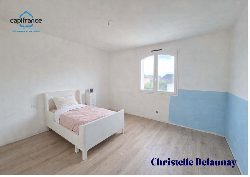 ? À VENDRE  Maison à rénover en centre-bourg de Méral (53)