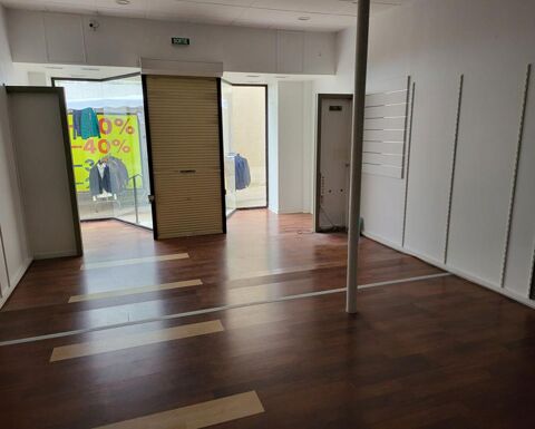   SABLE SUR SARTHE - Local commercial  ou bureau 