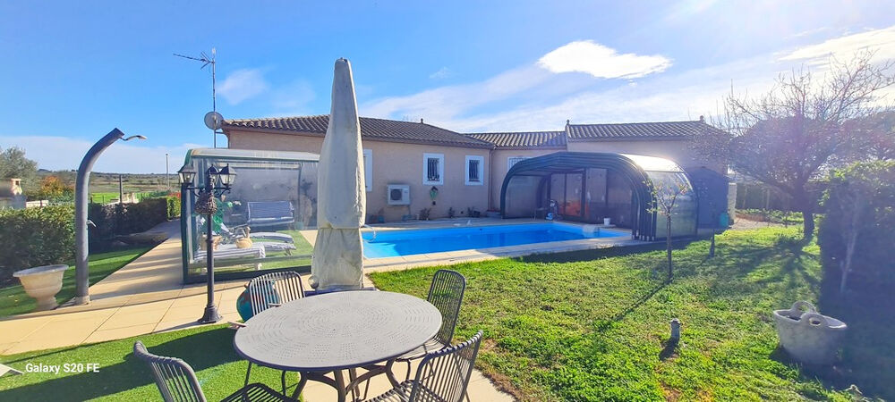 Vente Villa Splendide villa de 140m² avec double garages/piscine/ vue dégagée sur 1161m² de terrain Saint genies de fontedit