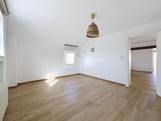  Immeuble à vendre 7 pièces 195 m²