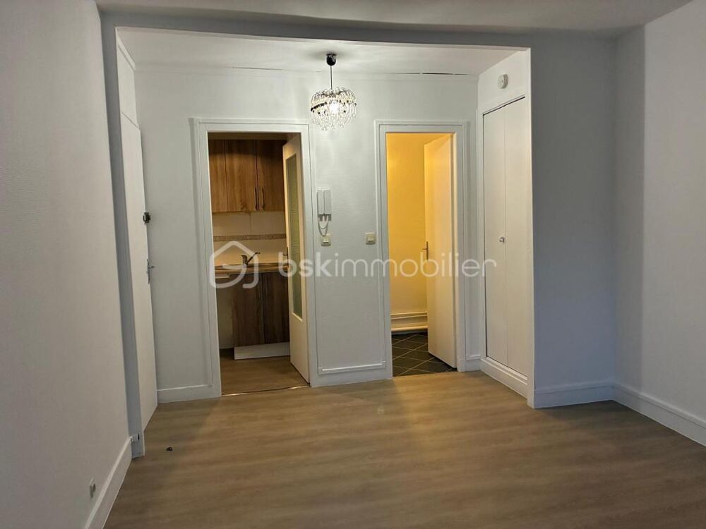 Vente Appartement CHARTRES GARE – STUDIO 23 m² RÉNOVÉ – CALME ABSOLU – SANS TRAVAUX Chartres