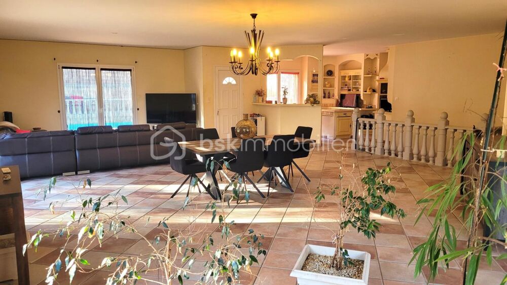 Vente Villa NARBONNE - SECTEUR ROCHE GRISE - VILLA DE 183 M² - 4 FACES - PISCINE - APPARTEMENT DE 70 M² - PARCELLE 2200 M² Narbonne