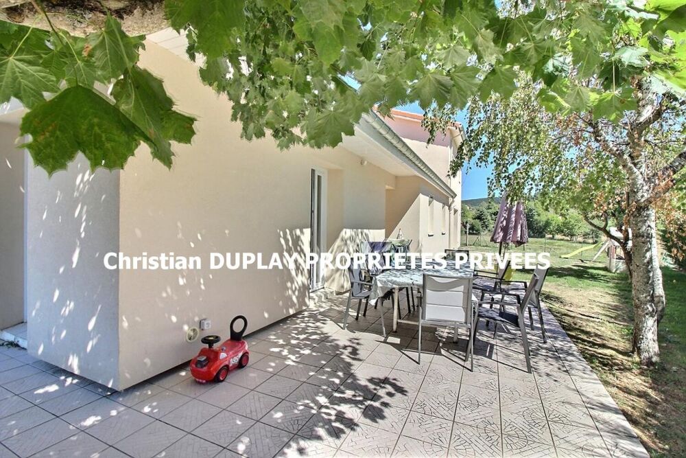 MARLHES 42660 secteur paisible à deux pas du centre du village et des commodités villa 170m² habitables 4 chambres sur 802m² de