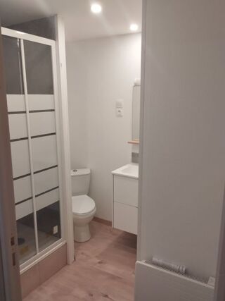  Appartement à louer 3 pièces 60 m²