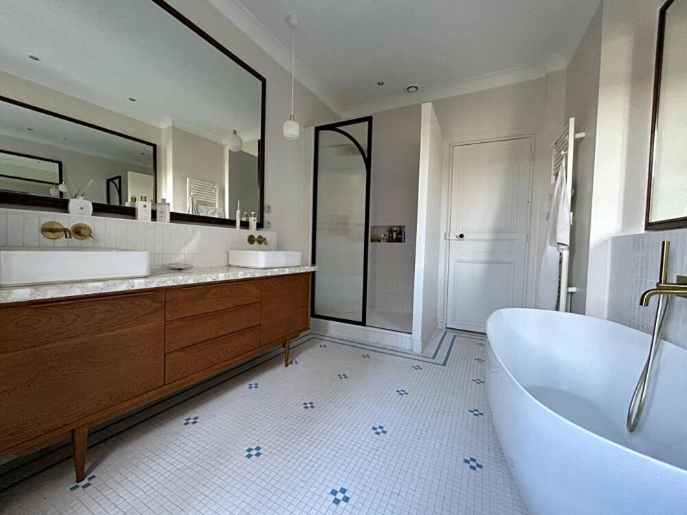 � vendre  Propri�t�/ch�teau Bordeaux (33000)