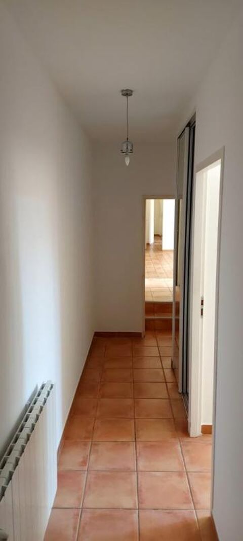  Appartement � louer 4 pi�ces 128 m�