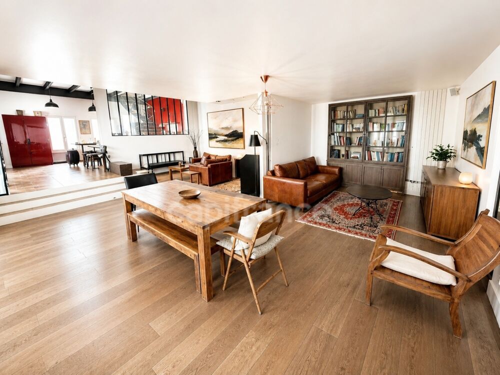 LOFT CONTEMPORAIN 202 m²  QUARTIER BERGÈRES