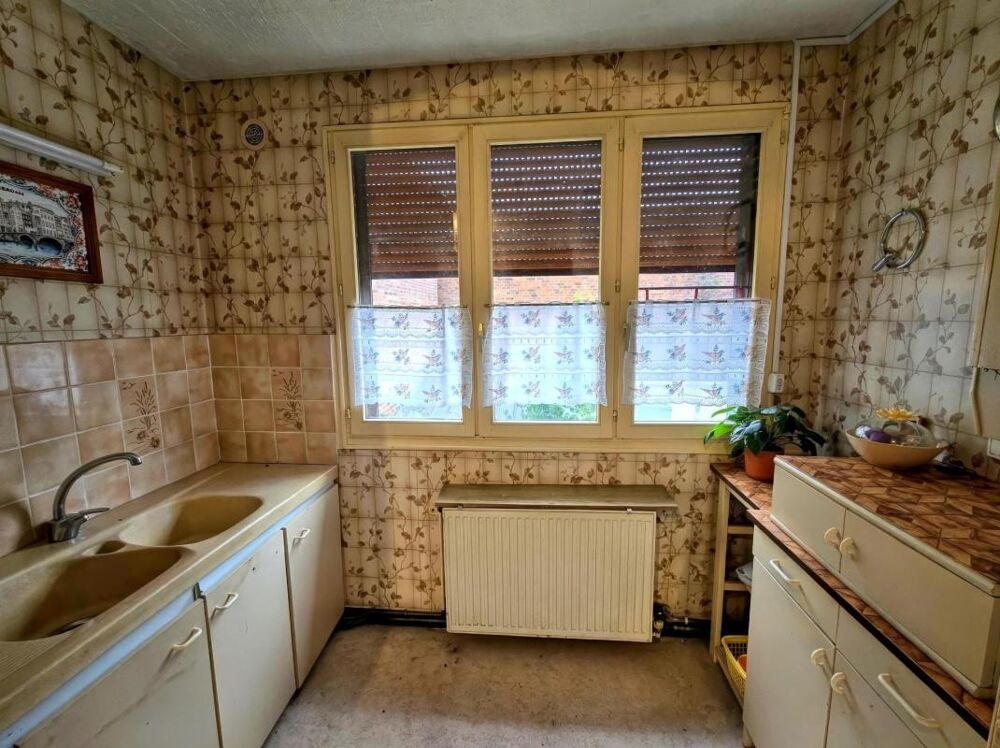 Vente Maison HIRSON (02) - ? Maison 2 chambres avec cour et remise. Idéal investisseurs ! Hirson