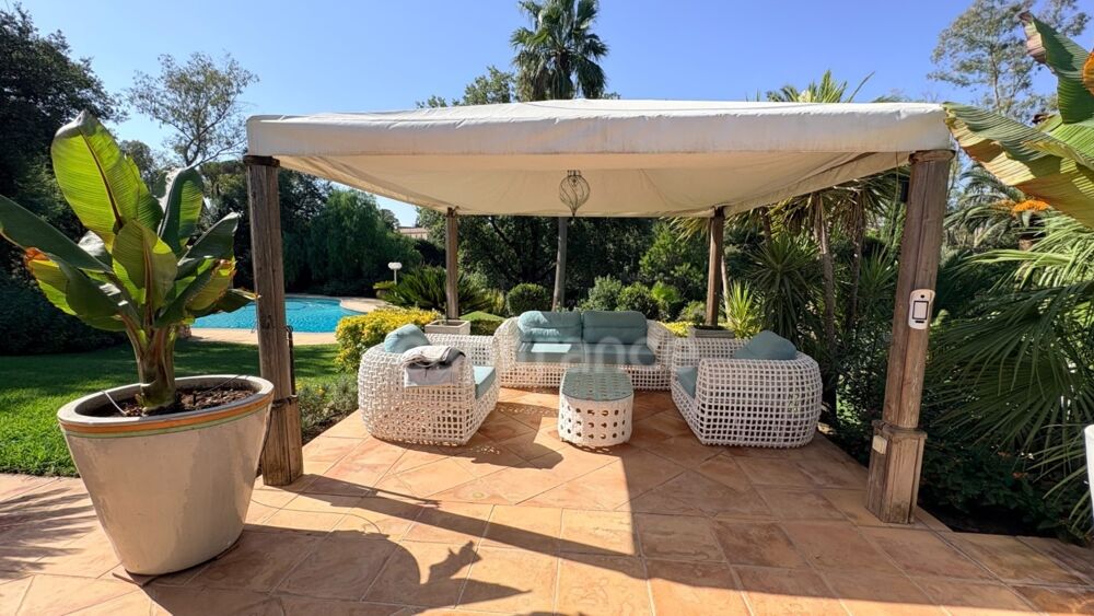 à vendre  Propriété/château Saint-Raphaël (83700)