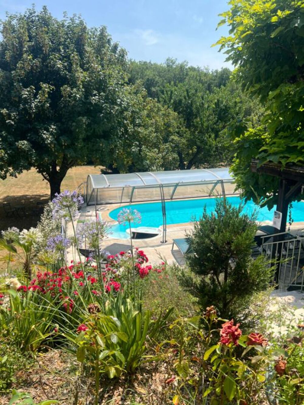 BELLE PÉRIGOURDINE PISCINE COUVERTE