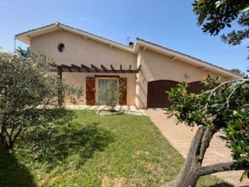 Vente Maison Maison familiale, jardin et piscine 33320 LE TAILLAN MEDOC Le taillan medoc