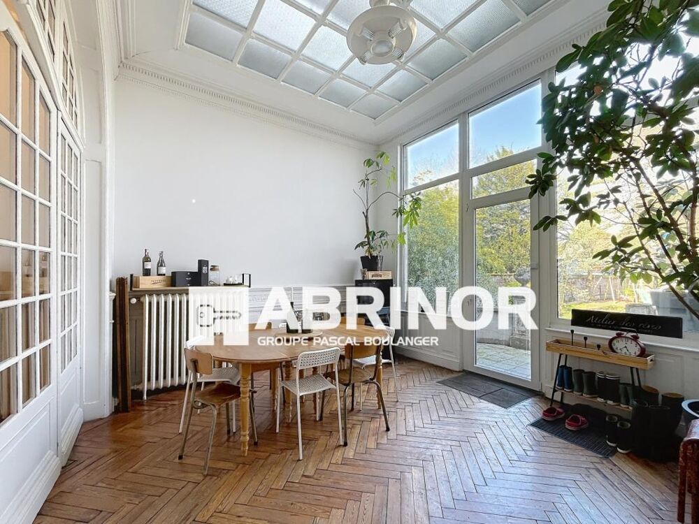 Vente Maison Belle demeure bourgeoise d'exception située sur le secteur de Barbieux, à deux pas de l'école Jeanne d'Arc,7 chambres , bureau, Roubaix