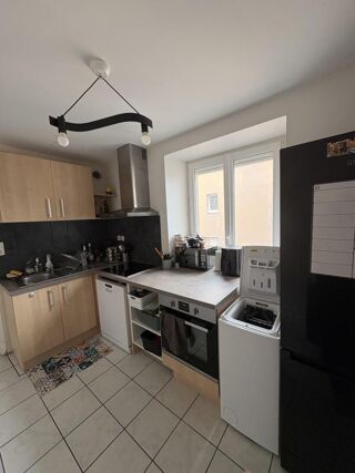  Appartement à louer 3 pièces 75 m²