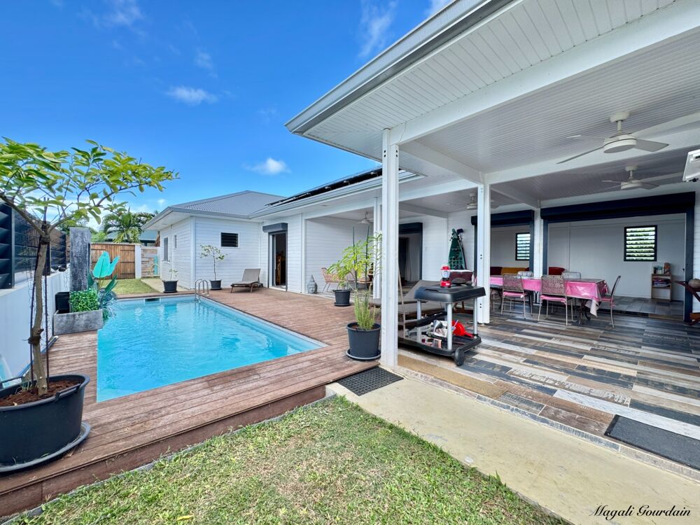 Vente Maison À VENDRE – SAINT-FRANÇOIS – VILLA RÉCENTE 140 M² – 3 CHAMBRES – PISCINE – AUTONOMIE EAU & ÉLECTRICITÉ Saint francois