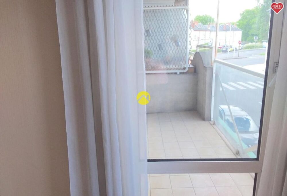 APPARTEMENT AVEC BALCON ET GARAGE