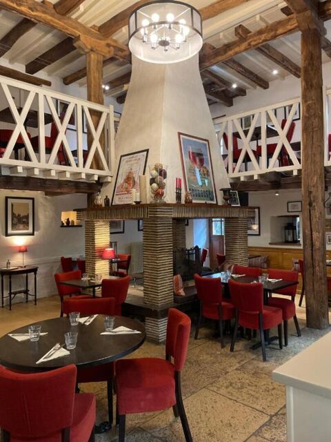 EXCLUSIVITE -  Bar cr&ecirc;perie restauration 70 couverts avec terrasse et logement 195000 21320 Chateauneuf