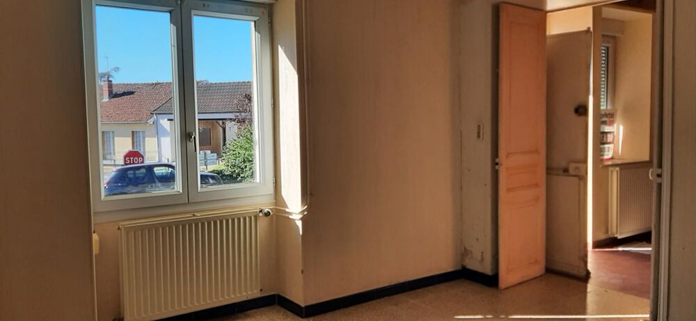 Vente Maison GRANDE MAISON DE VILLAGE A MODERNISER AVEC COUR INTERIEURE ET DÉPENDANCES.  MARLY SUR ARROUX (71) Marly sur arroux