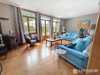  Maison  vendre 7 pices 220 m