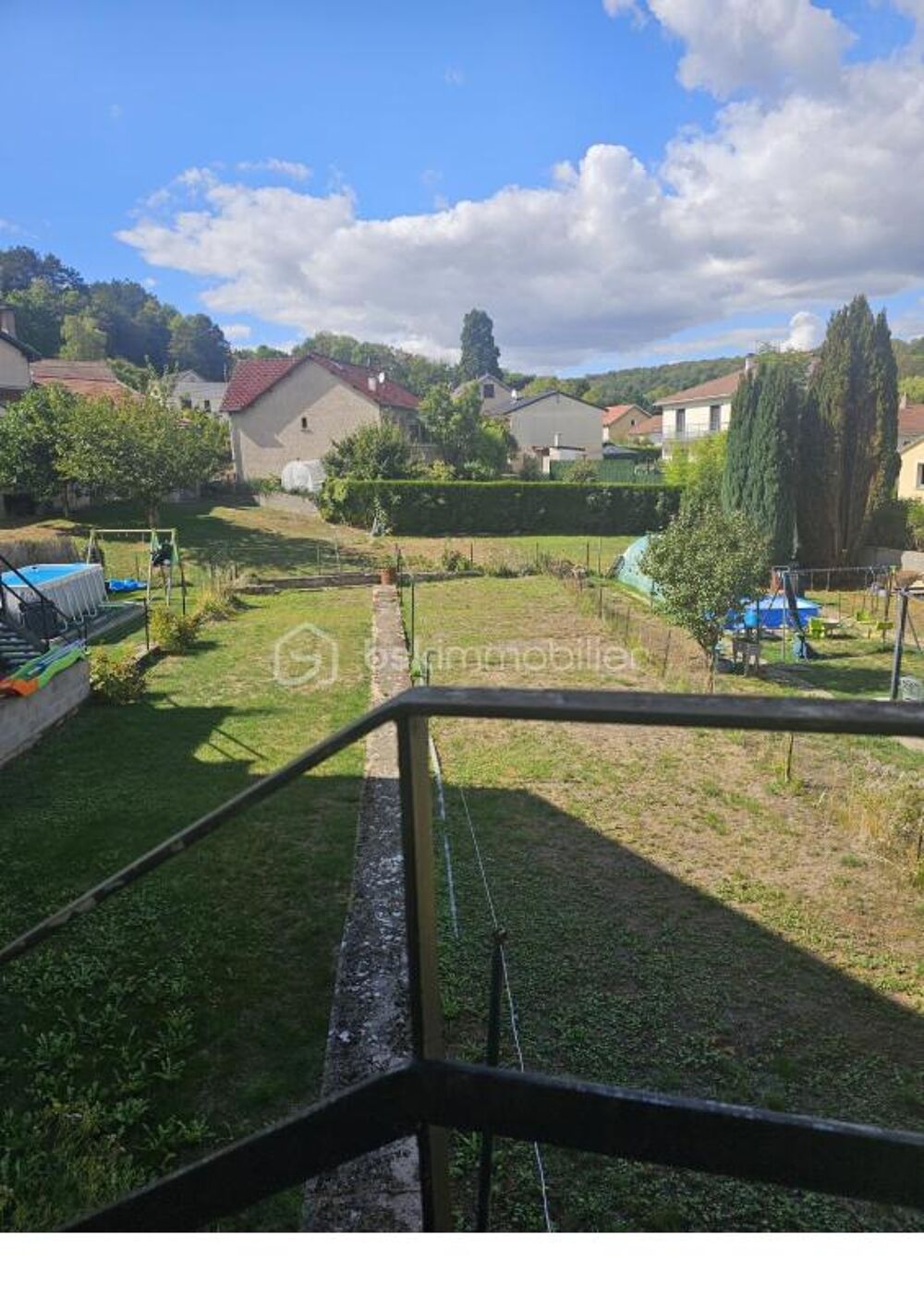 Charmante maison des années 40 avec terrasse en plein coeur de la ville