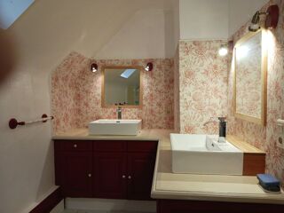  Appartement à louer 3 pièces 120 m²