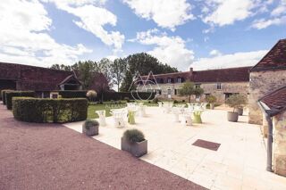  Maison à vendre 15 + pièces 561 m²