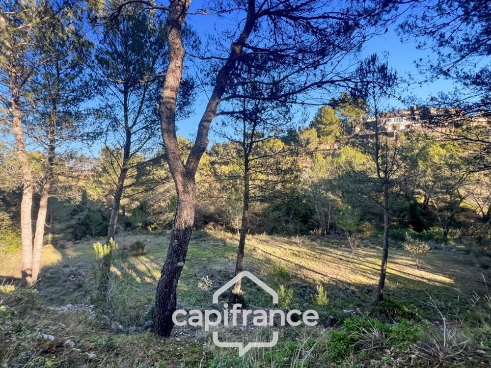 Vente Villa Domaine et Golf de Pont Royal, belle  propriété de 290 m2 établie sur un terrain de 2600 m2, cinq chambres, un bureau, piscine, Mallemort