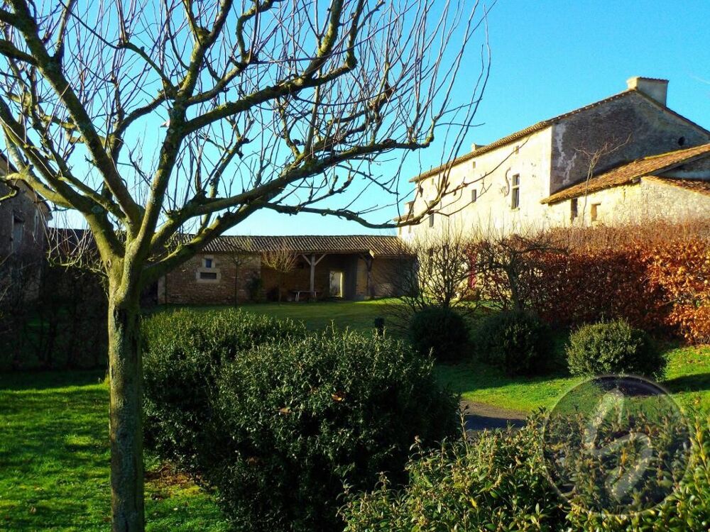 � vendre  Maison Cours (79220)