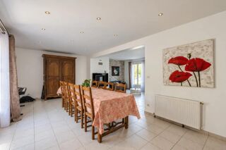  Propriété/château à vendre 8 pièces 201 m²