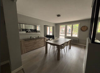  Appartement à louer 3 pièces 70 m²