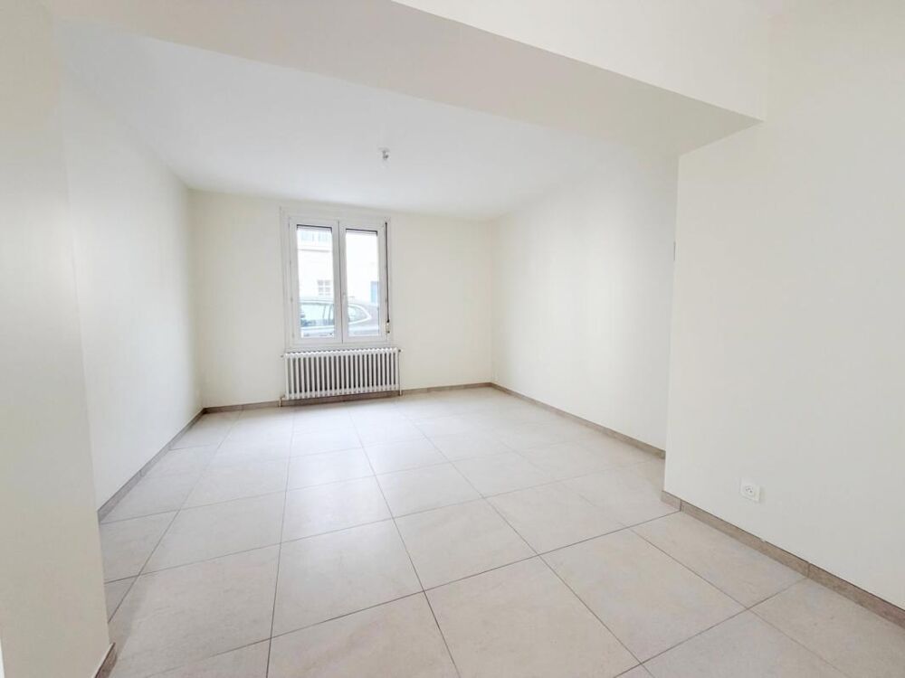 Maison entièrement rénovée - 3 chambres - Jardin plein sud - Saint-Pavin