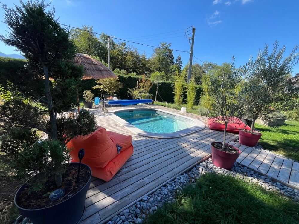 Vente Maison Maison individuelle rénovée avec piscine sur la commune de Perrignier Perrignier