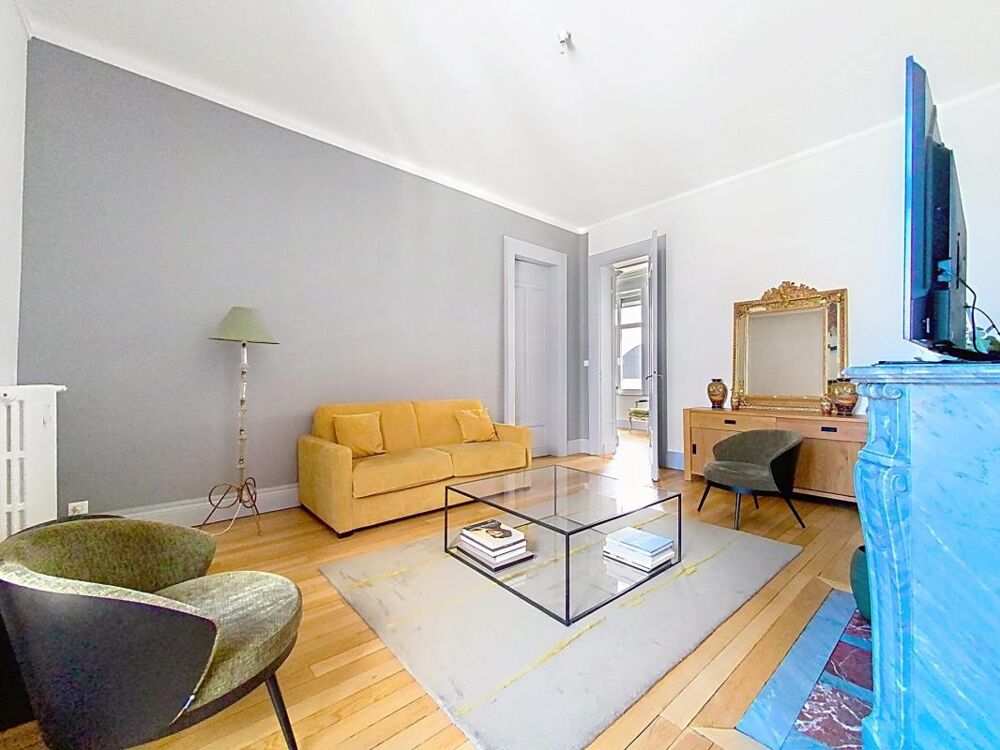 Appartement bourgeois de 166m² avec parking et cave