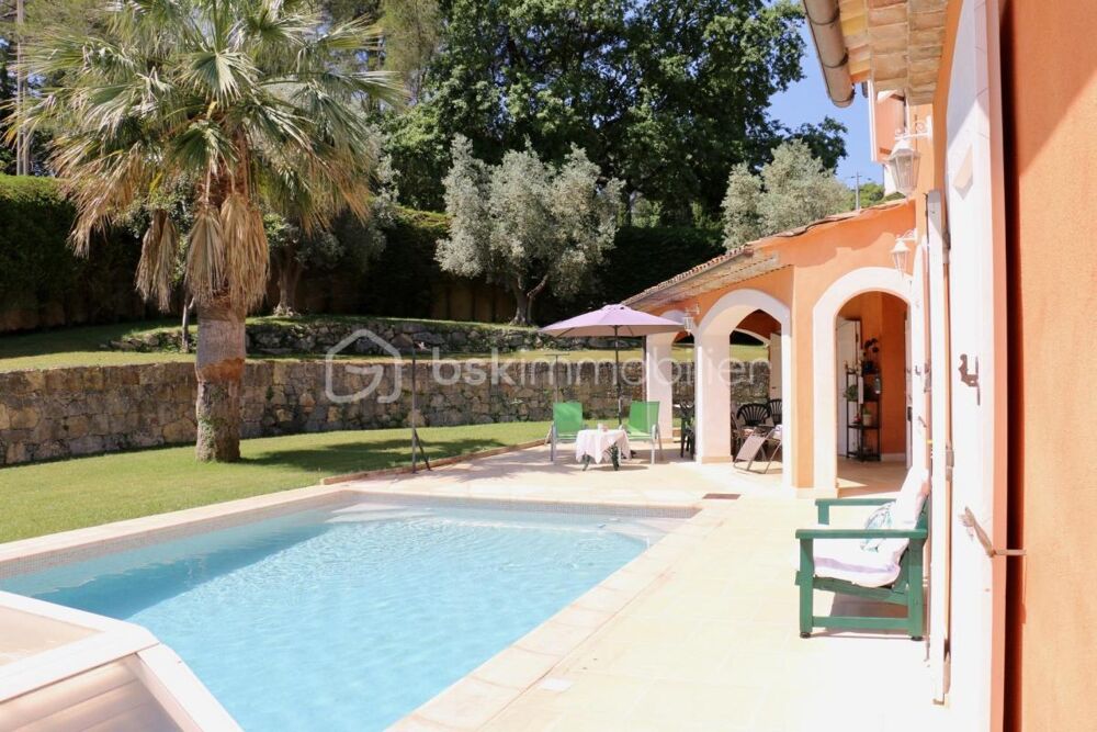 à vendre  Propriété/château Opio (06650)