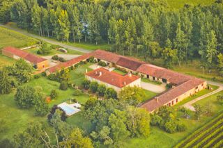 Maison 10 pièces 444 m² · à Salles-d'Armagnac · 444 m² · 749 000 €