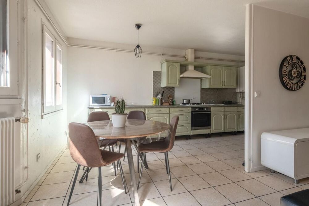 Superbe appartement familial T5 de 93 m² à Saint-Fons  Spacieux et lumineux !