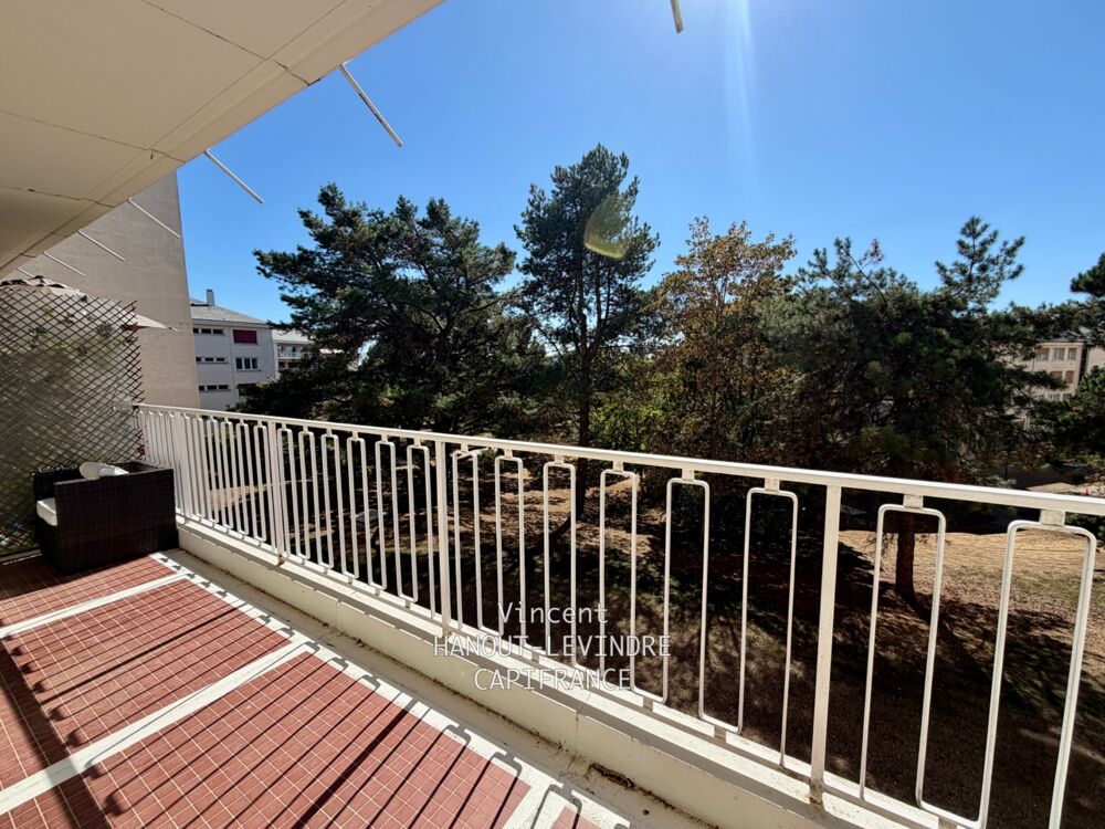 Vente Appartement APPARTEMENT 4 PIÈCES – 3 CHAMBRES – BALCON, CAVE ET GARAGE – AVRILLÉ VAL D'OR Avrille