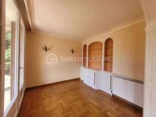  Villa � vendre 6 pi�ces 230 m�