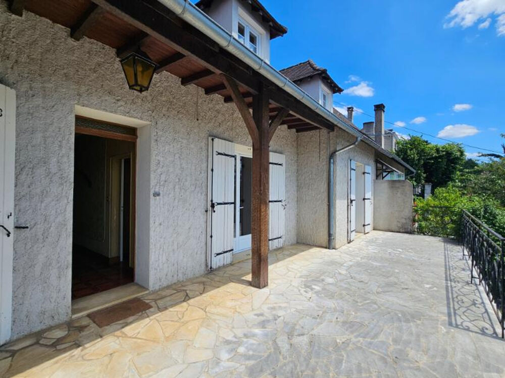 Maison de ville type 7, surface 245 m², garage privatif, sur un terrain 1012 m²