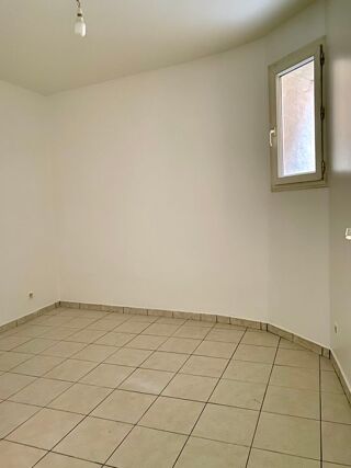 Appartement à louer 2 pièces 38 m²